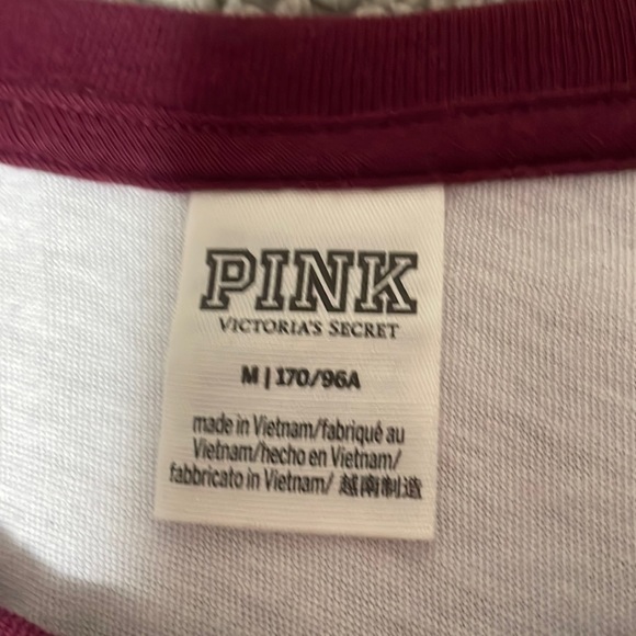 Ladies Pink Victoria Secret l/s top with Pink Nation lettering in front Sz M - Picture 9 of 10